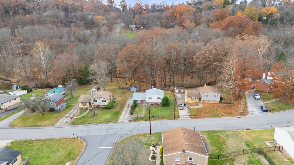 301 Amity Rd