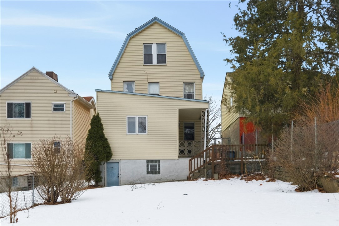 373 Copperfield Ave