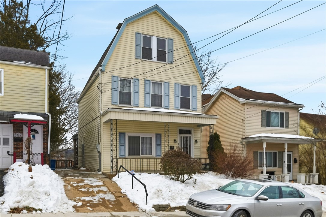 373 Copperfield Ave