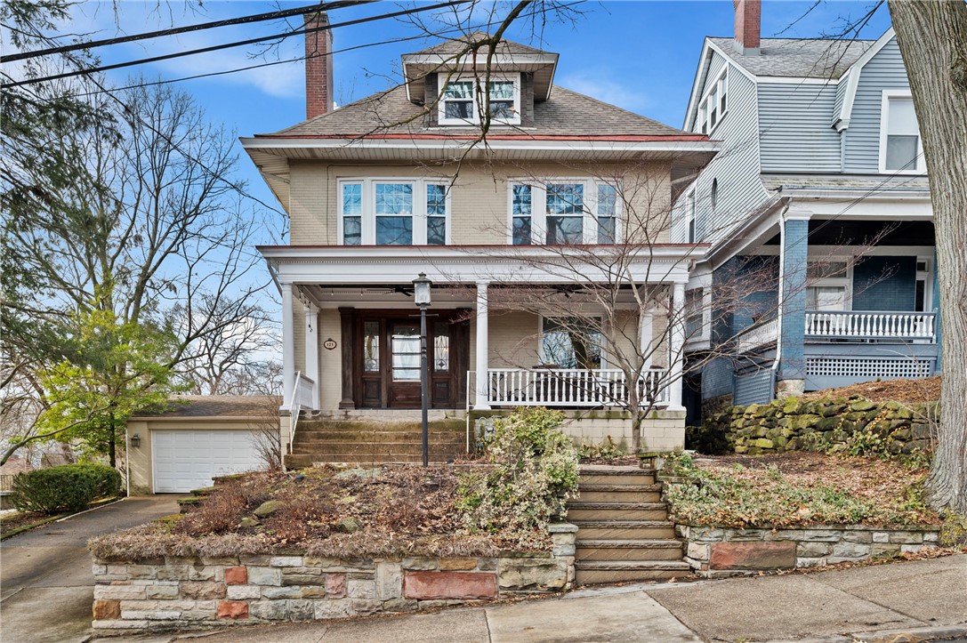 125 Dewey St
