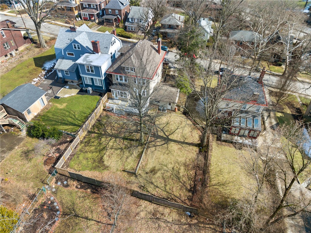125 Dewey St
