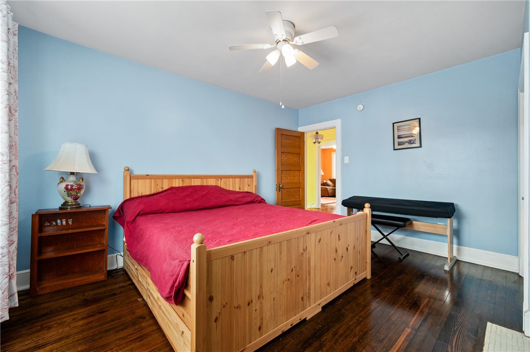 125 Dewey St
