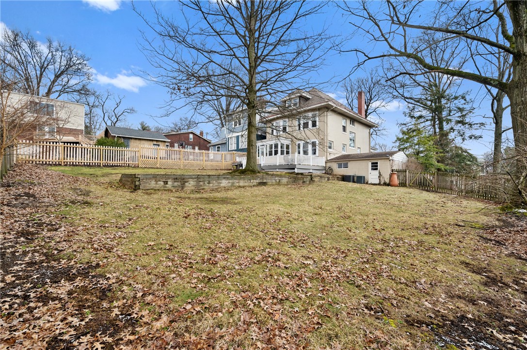125 Dewey St