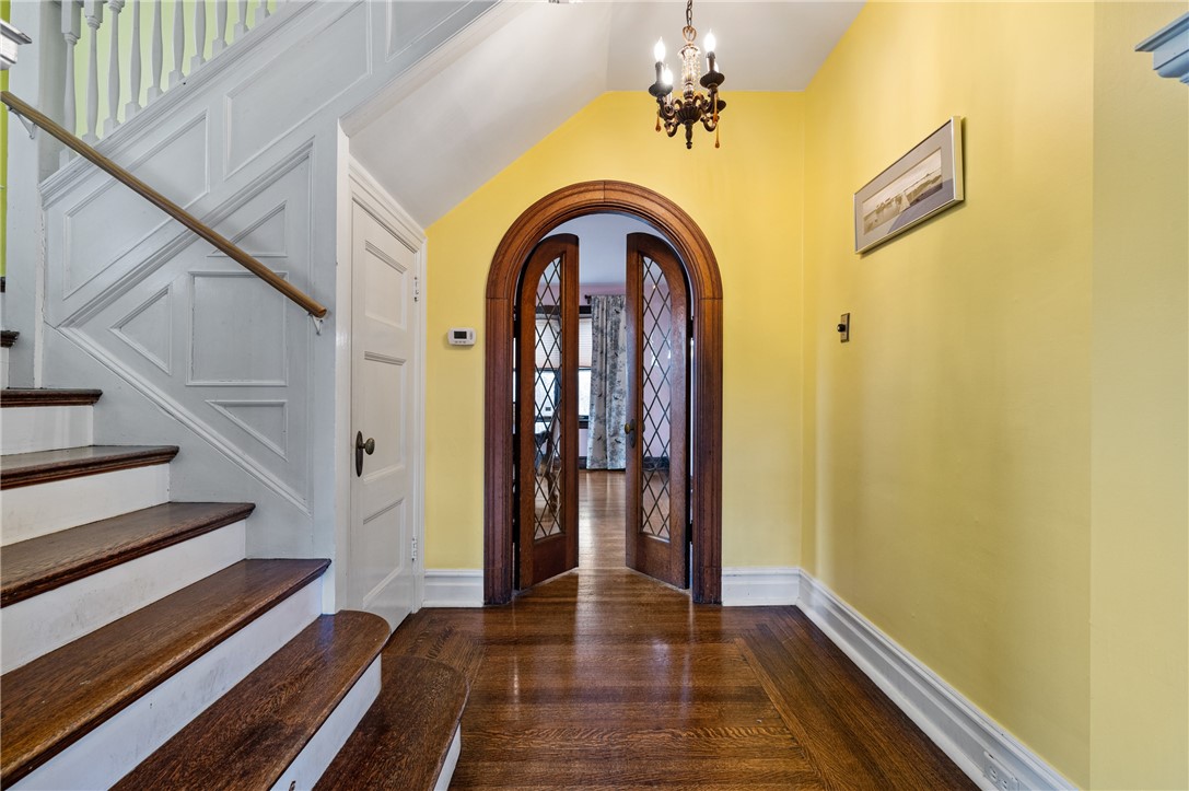 125 Dewey St