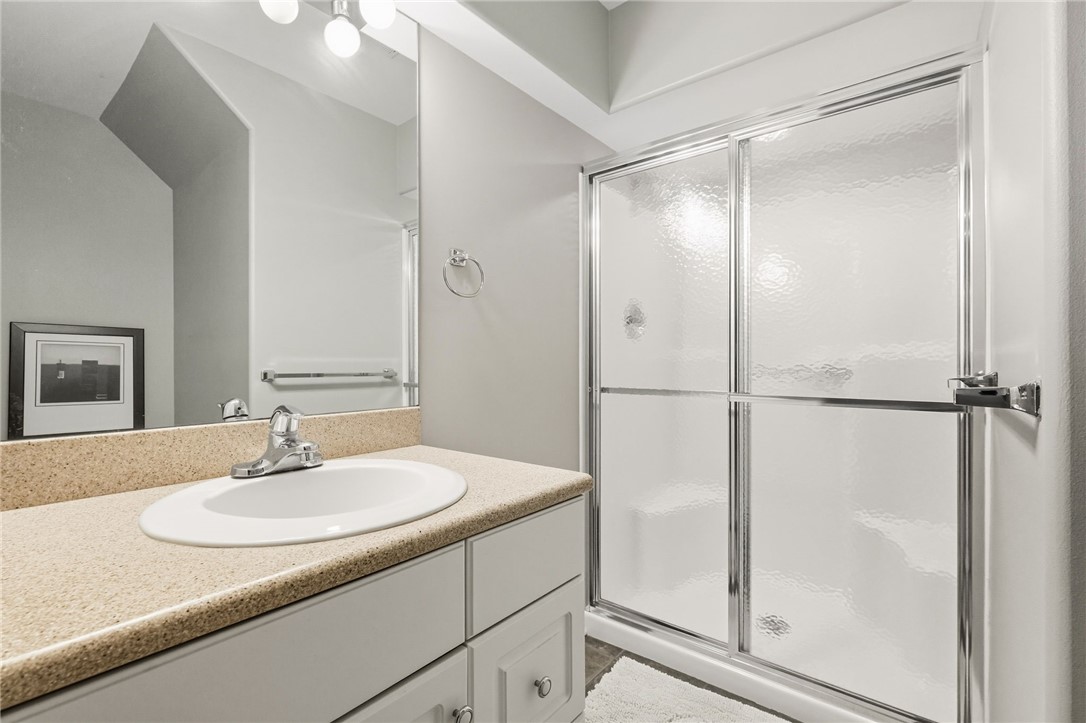401 Acorn Ct