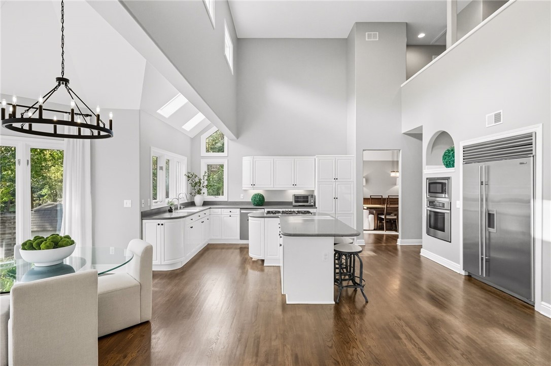 401 Acorn Ct