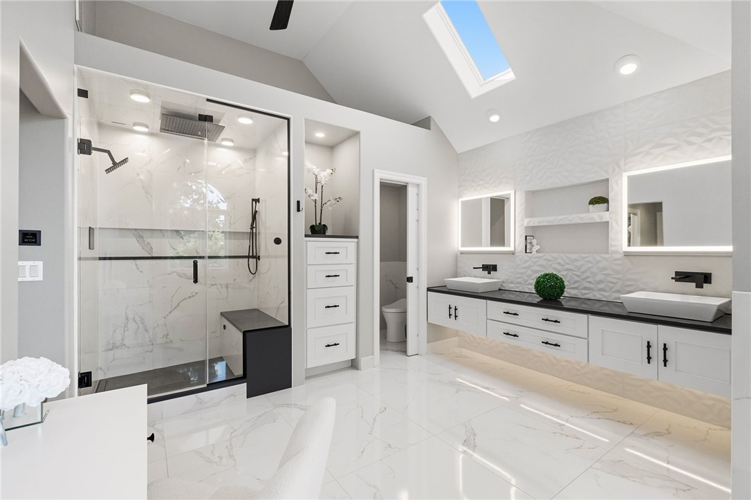 401 Acorn Ct