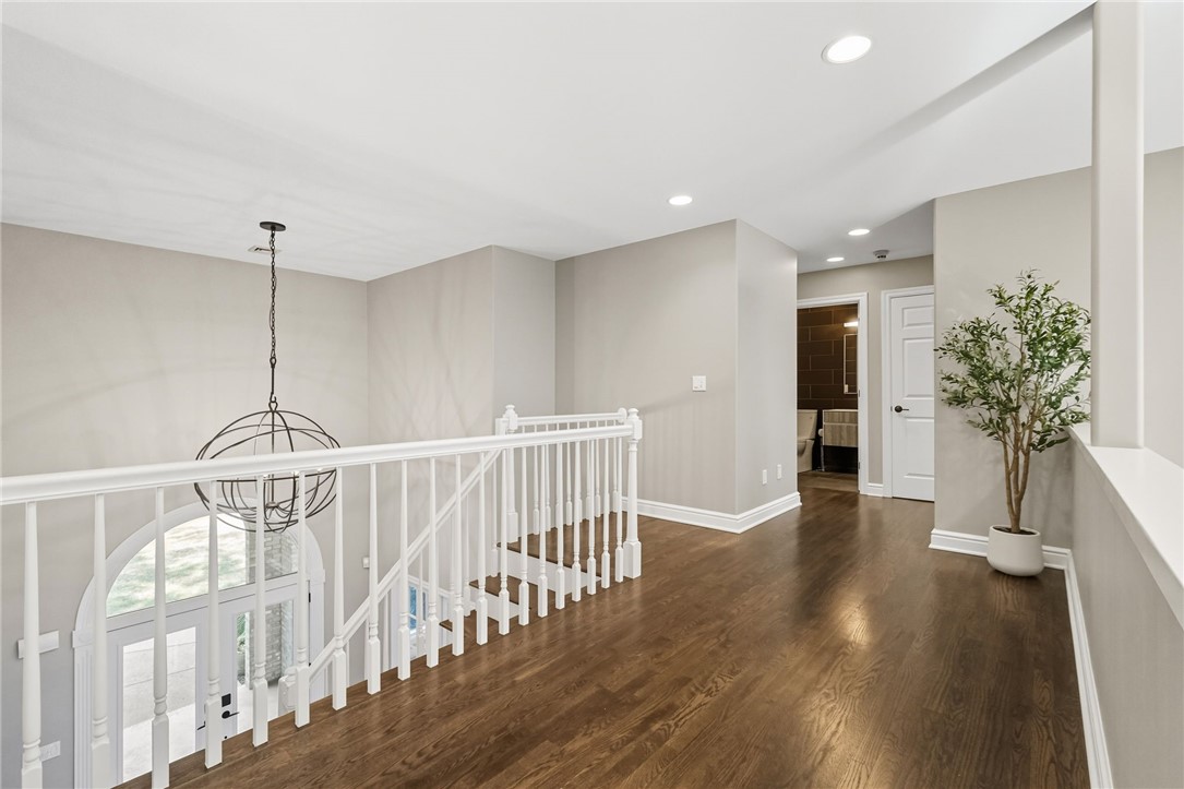 401 Acorn Ct