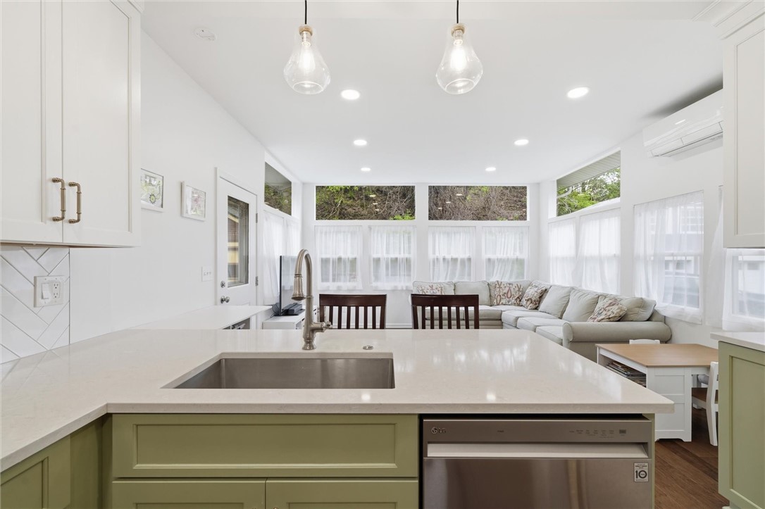611 Greendale Ave