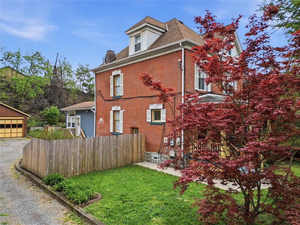 611 Greendale Ave