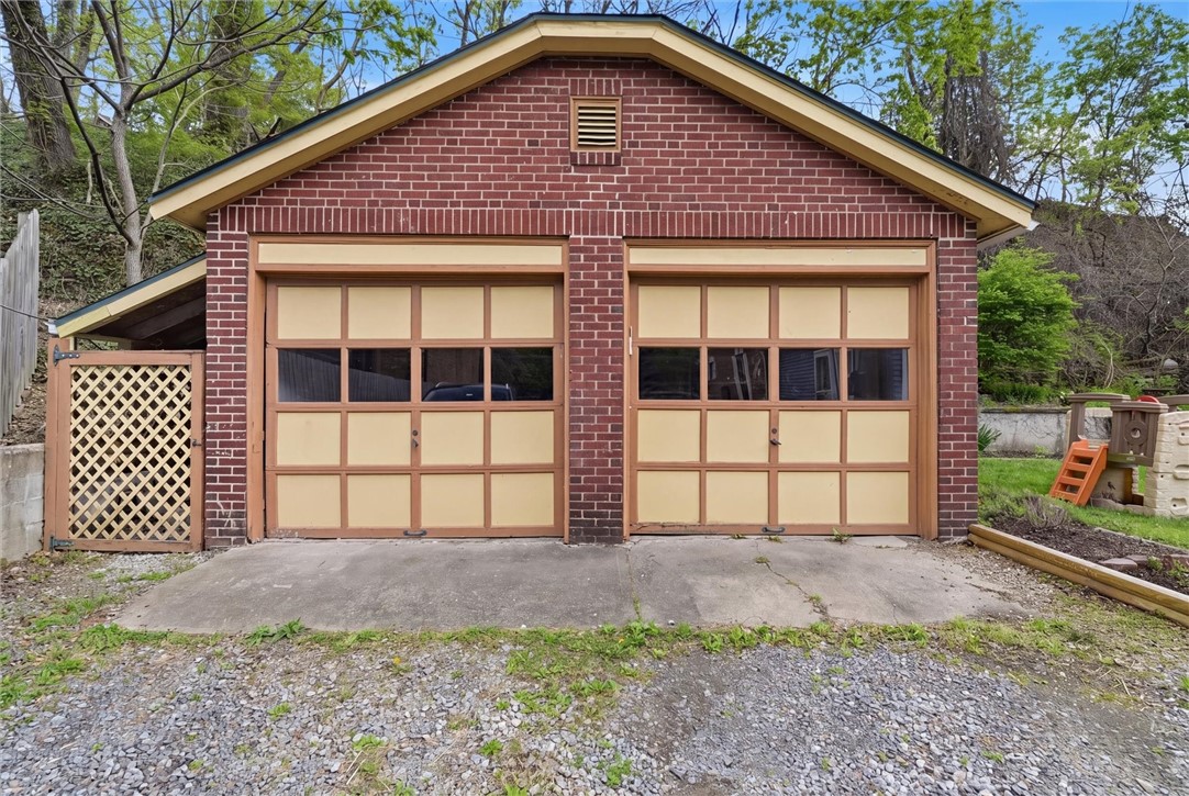 611 Greendale Ave