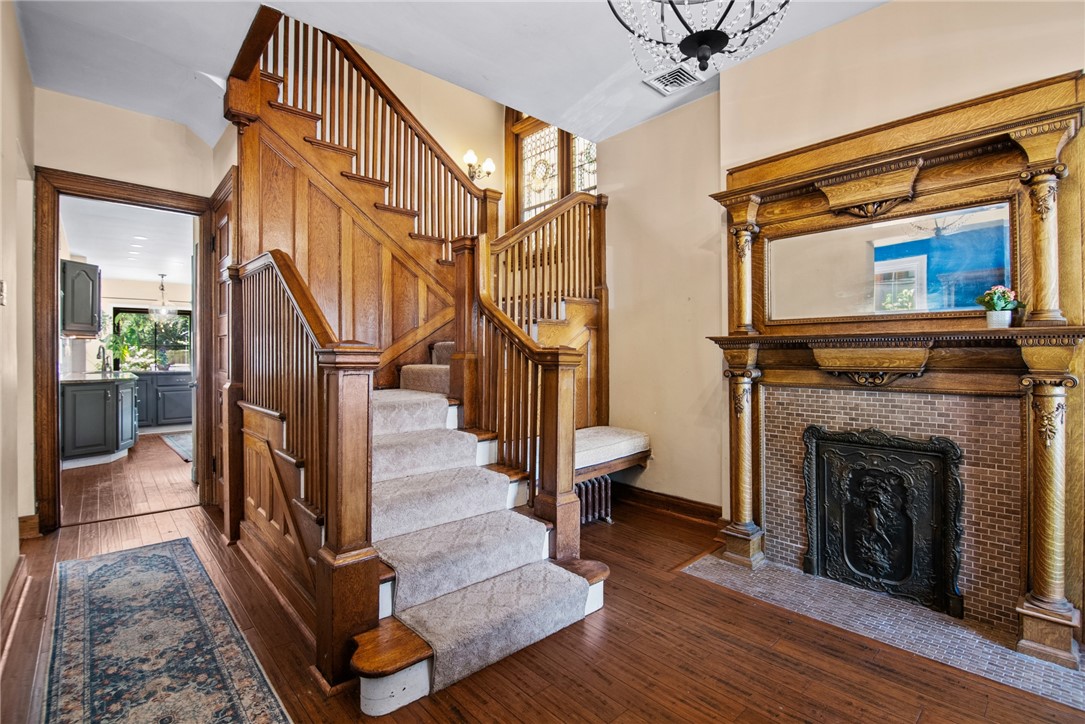 414 Whitney Ave