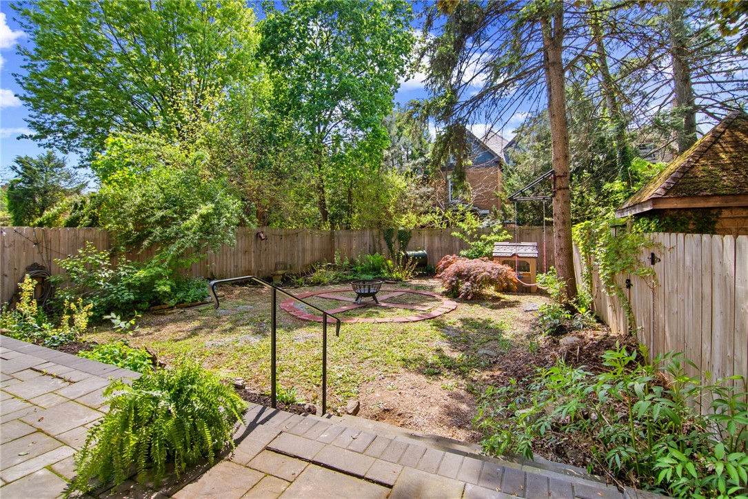 414 Whitney Ave
