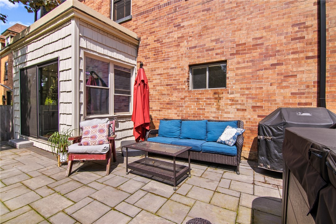 414 Whitney Ave