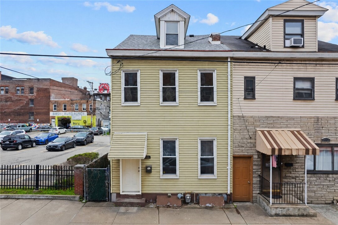 2016 Sidney St