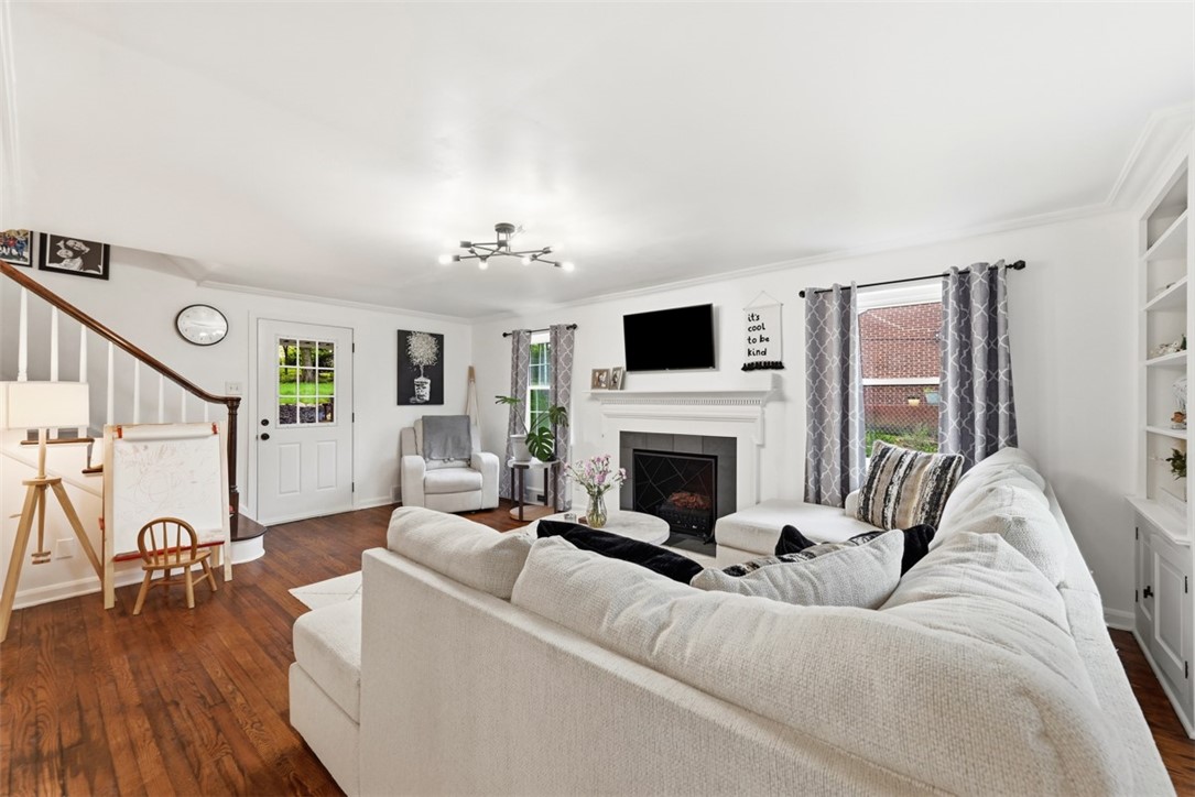 315 Woodside Rd