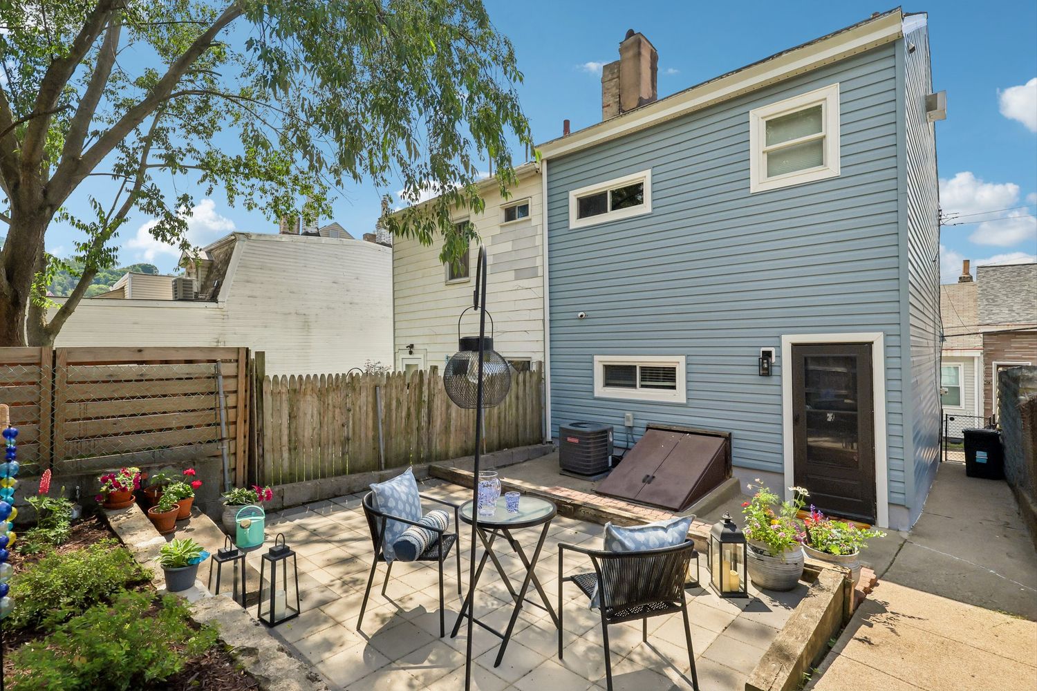424 Orwell WAY
