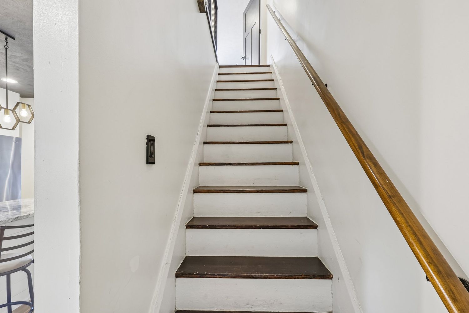 424 Orwell WAY