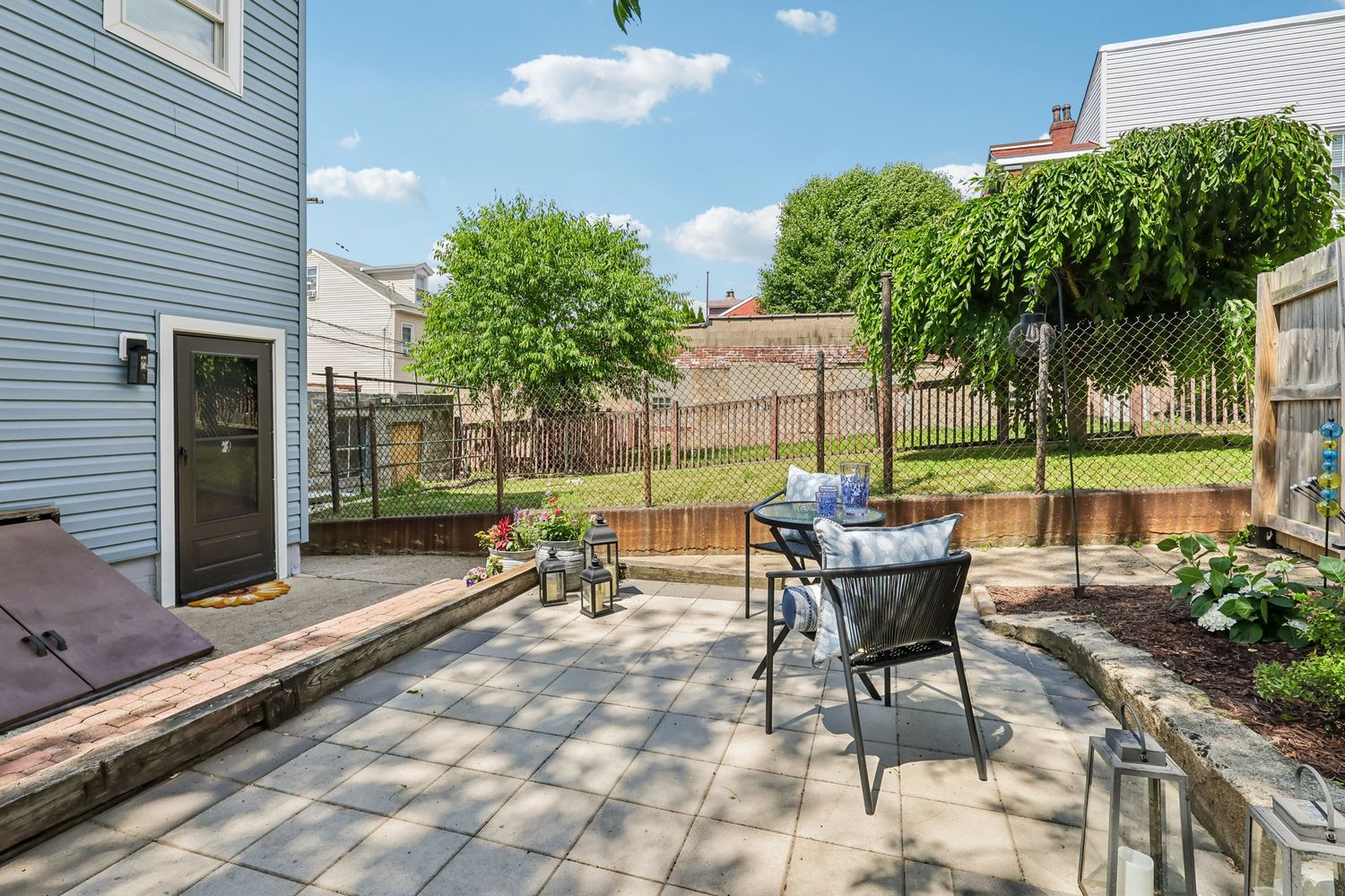 424 Orwell WAY