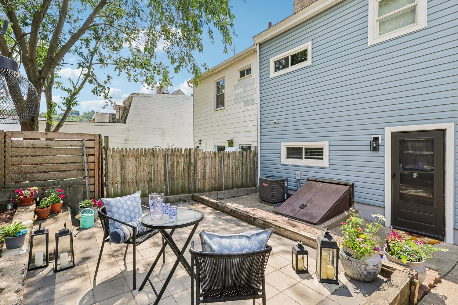 424 Orwell WAY