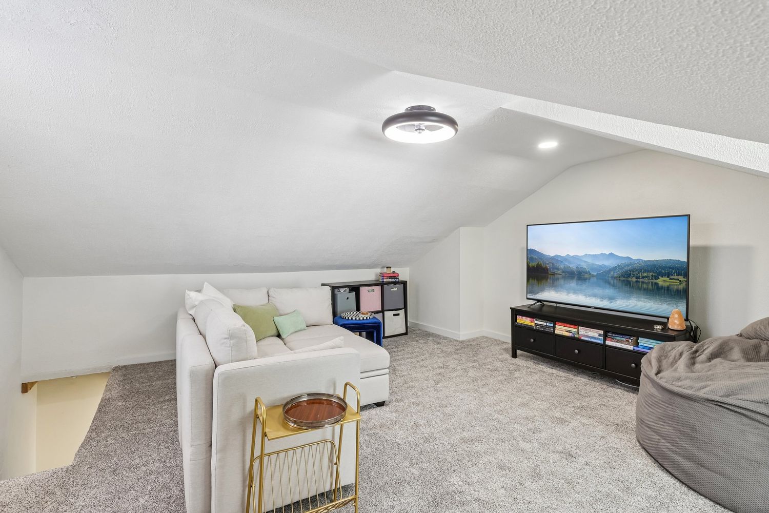 424 Orwell WAY