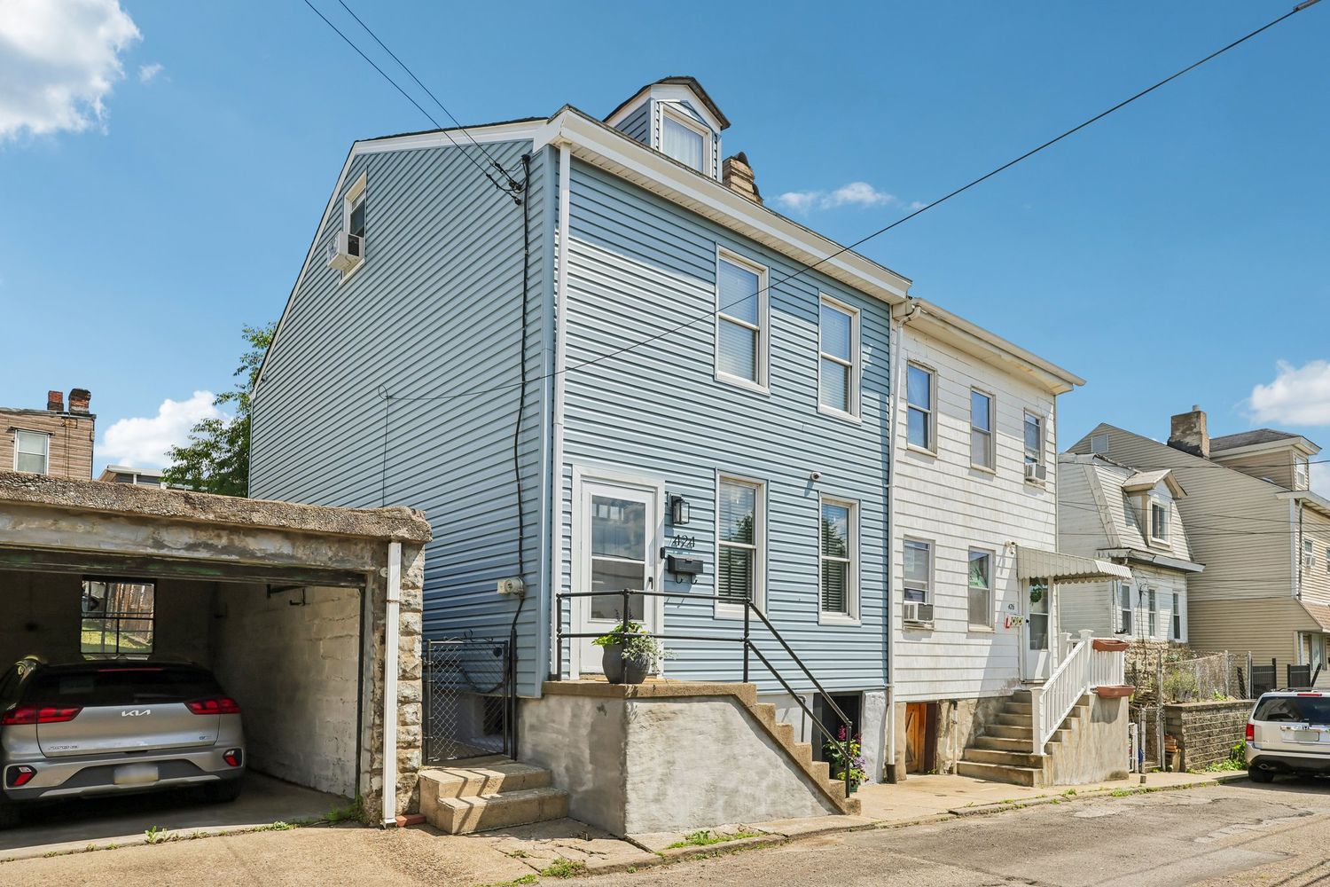 424 Orwell WAY