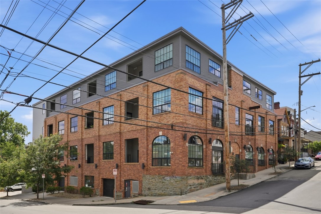 622 Gross Street 106
