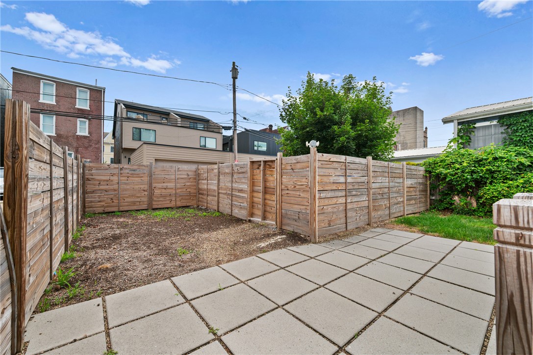 524 Mellon St