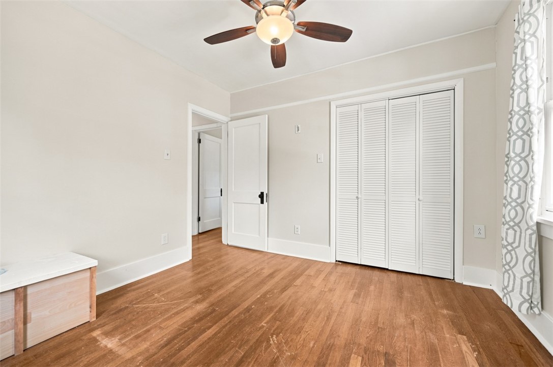943 Davis Ave