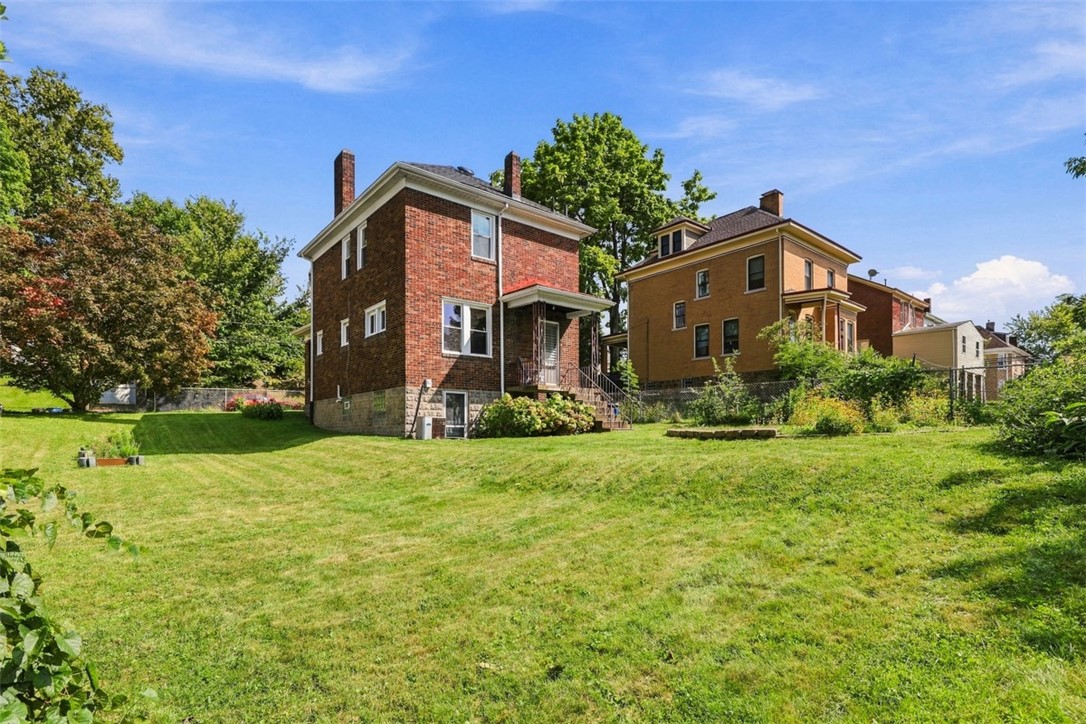 1332 Rutherford Ave