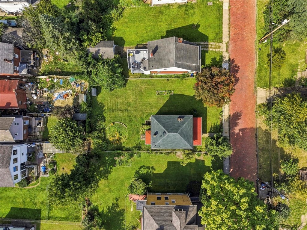 1332 Rutherford Ave