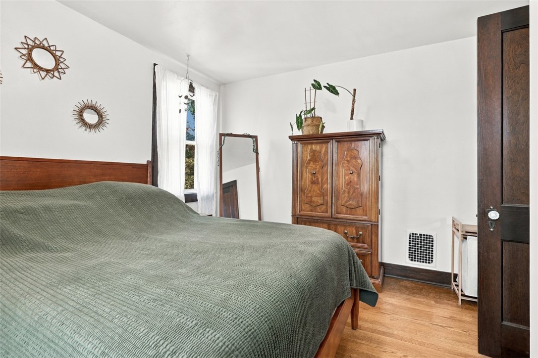 1332 Rutherford Ave