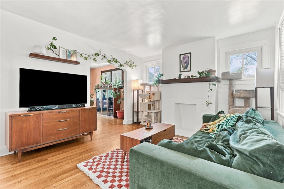1332 Rutherford Ave