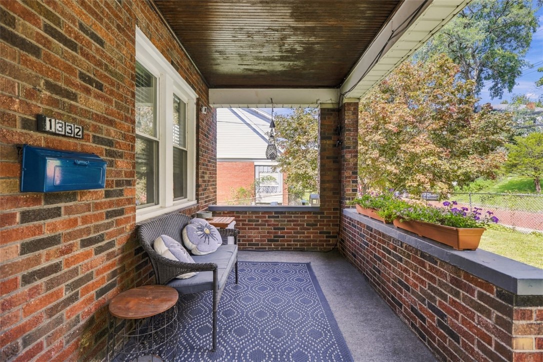 1332 Rutherford Ave