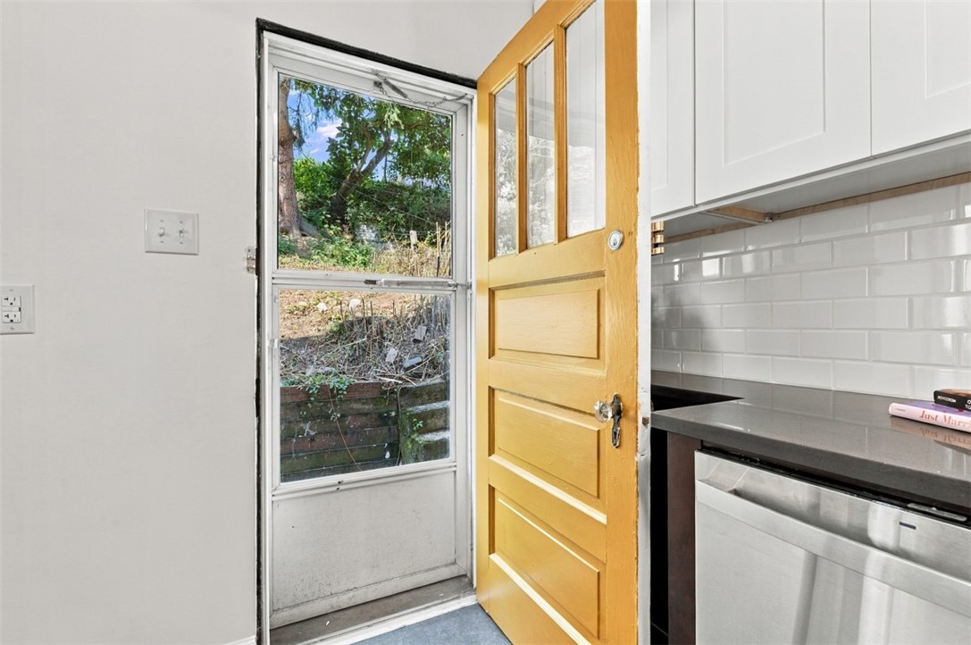 37 Bateman St