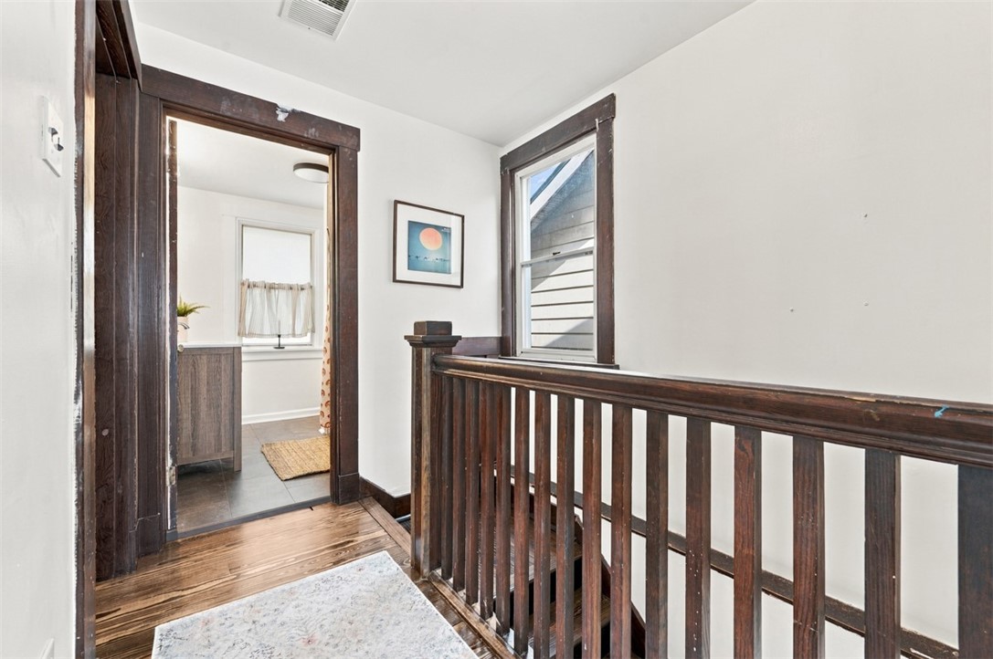 37 Bateman St