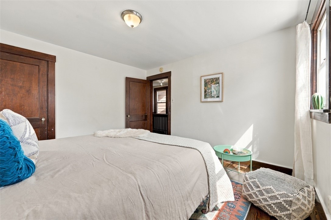 37 Bateman St