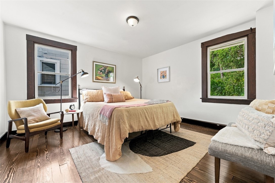 37 Bateman St