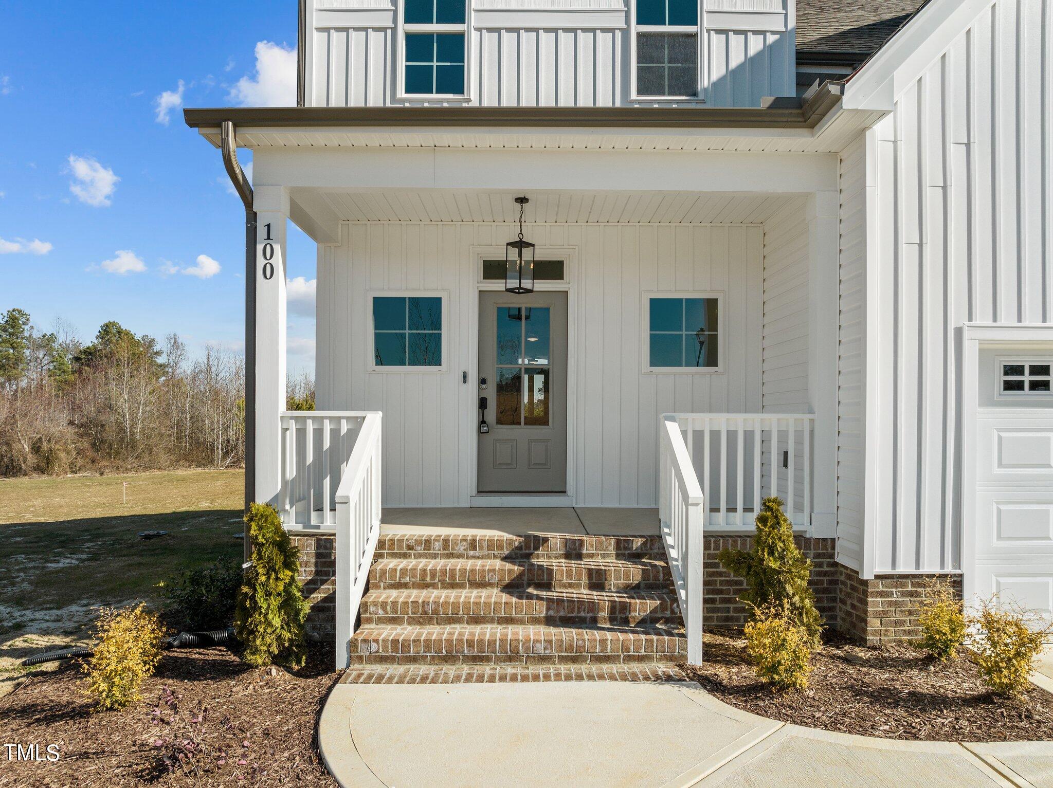 100 Diamond Creek Drive
