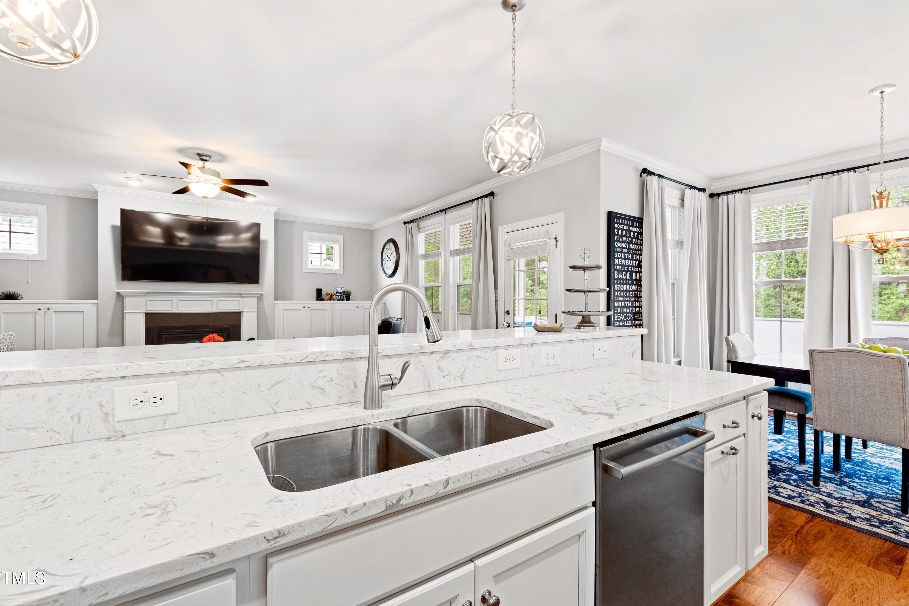 2717 Cutleaf Drive