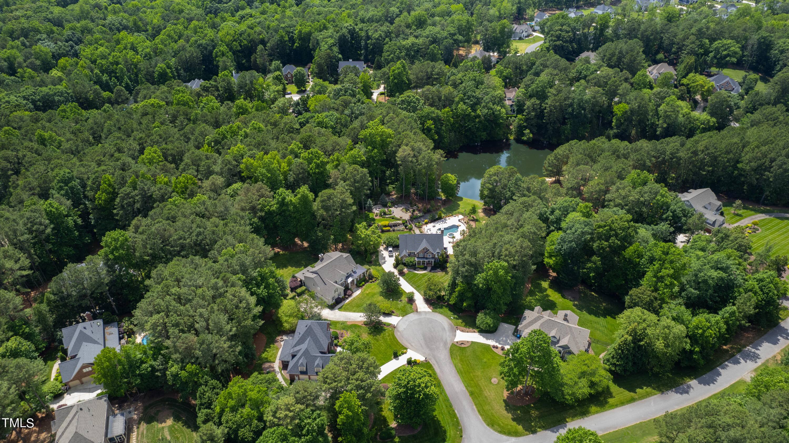 2105 Whirlabout Way