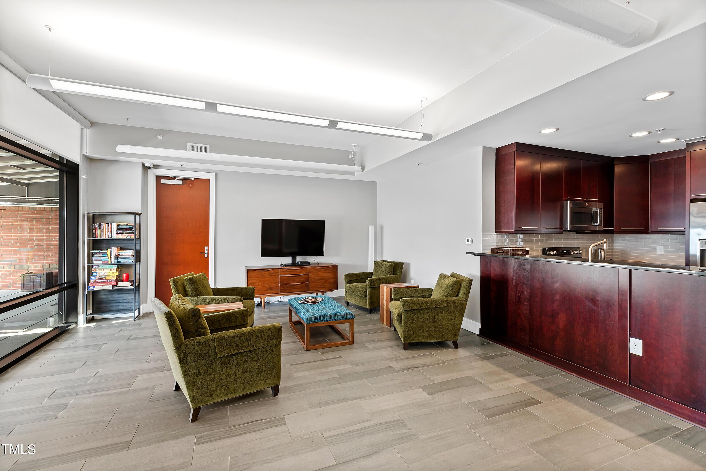 122 N Harrington Street # 1215