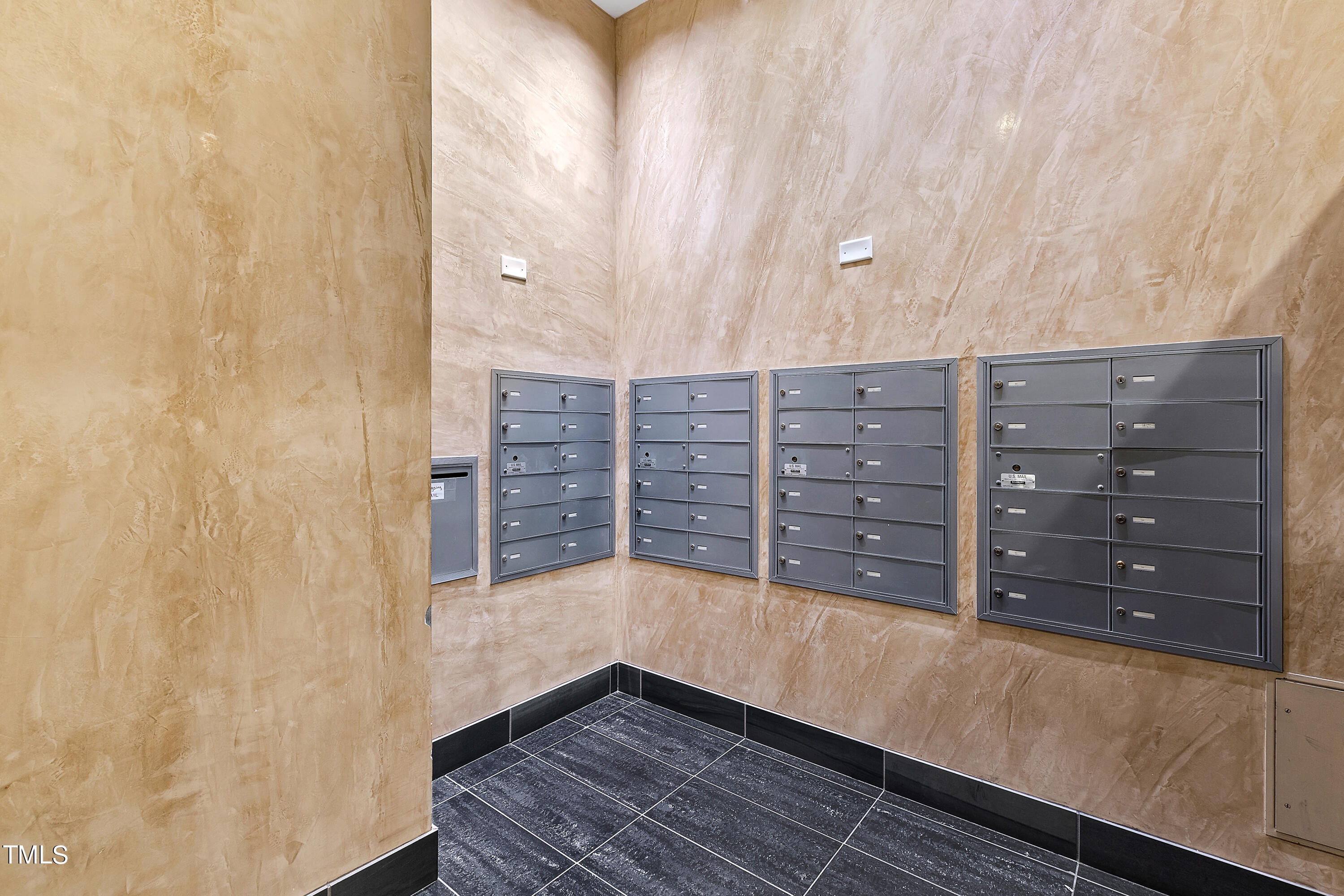 122 N Harrington Street # 1215