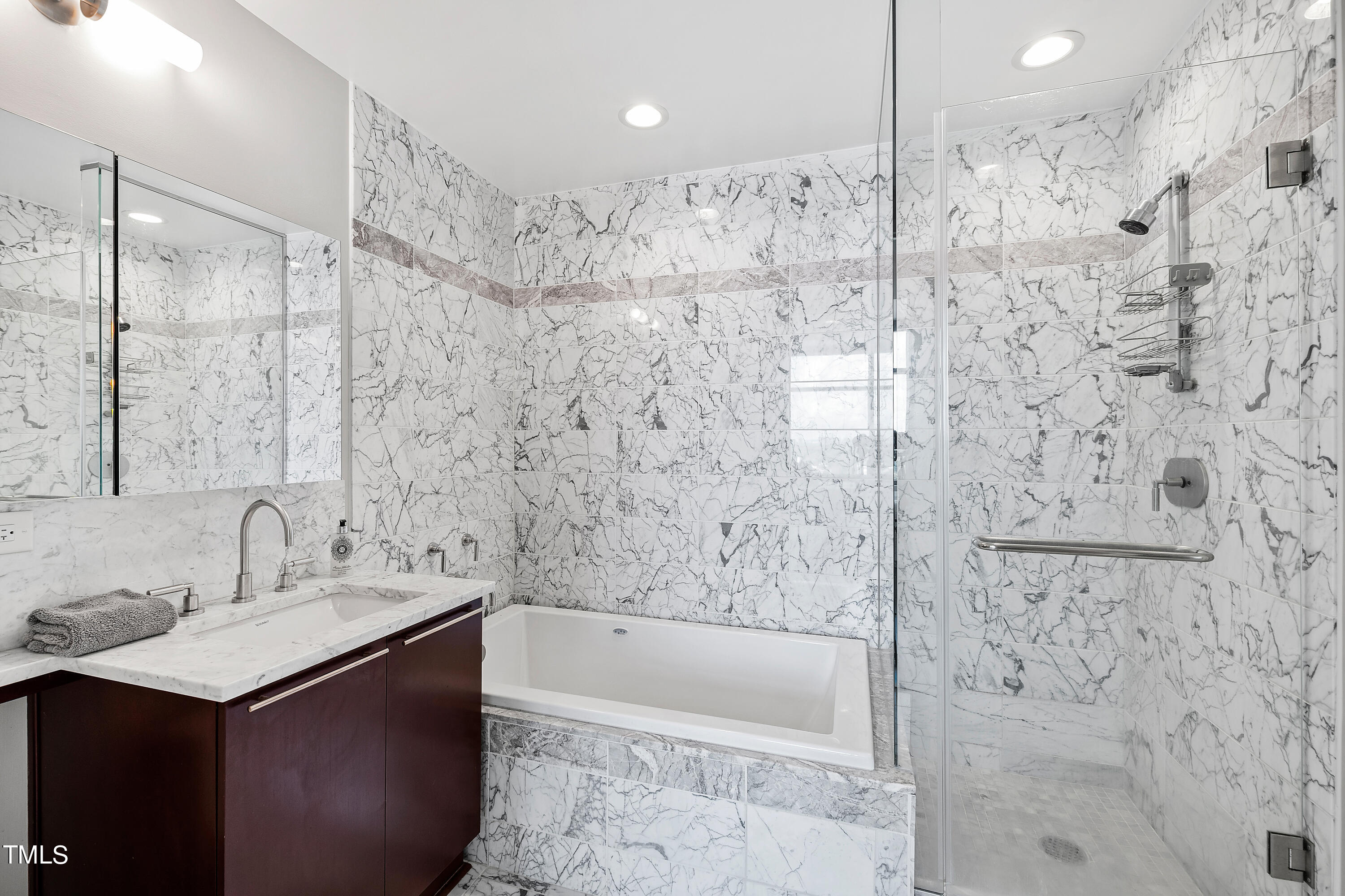 122 N Harrington Street # 1215