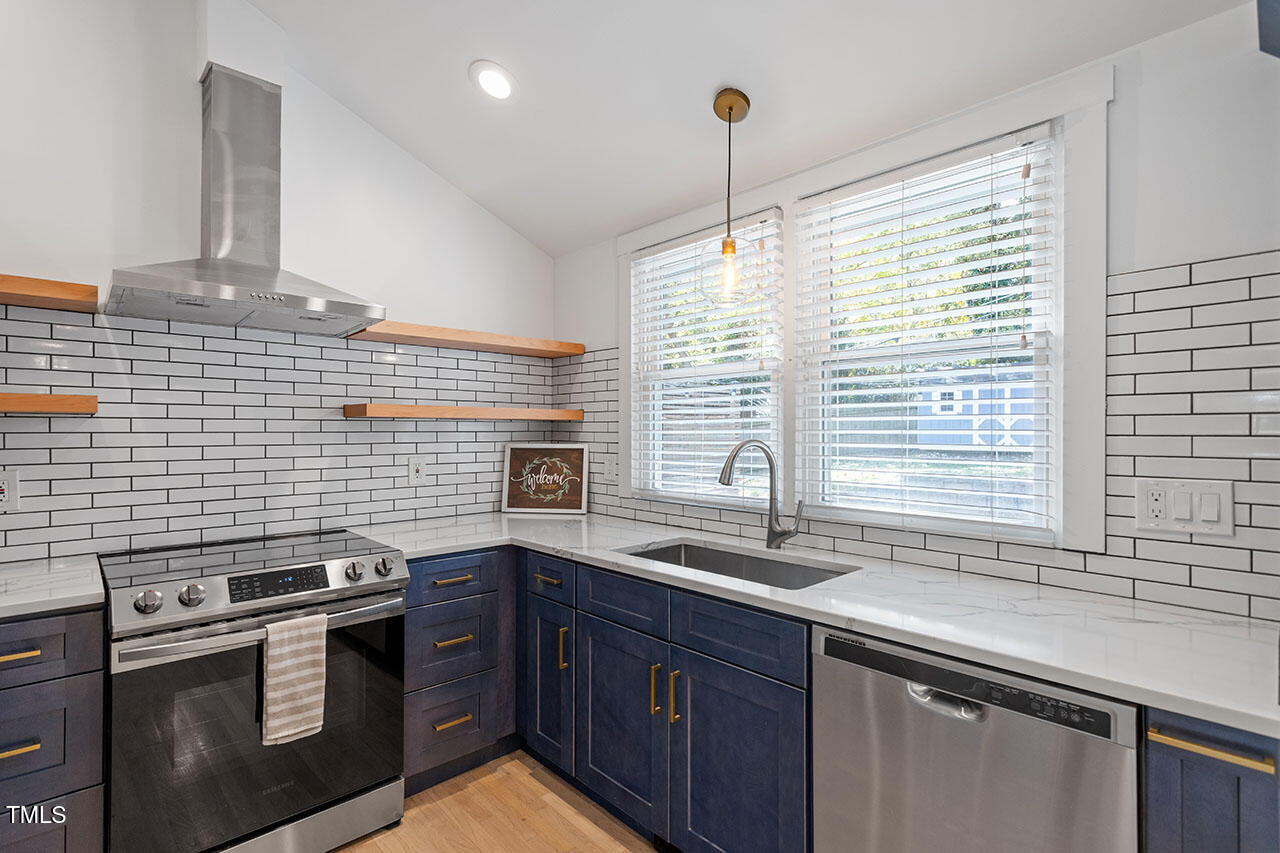 2235 Rumson Road