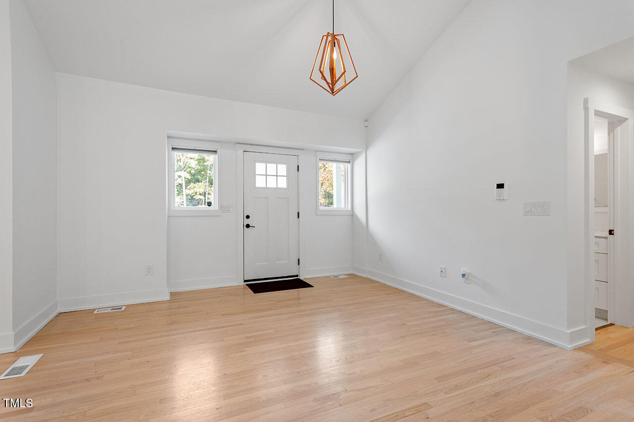 2235 Rumson Road