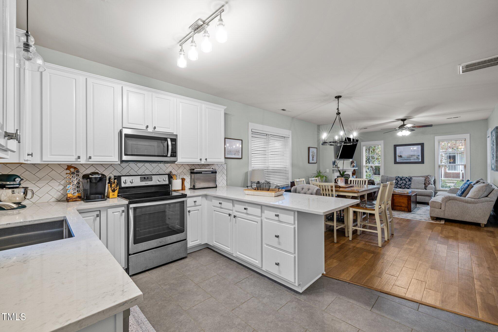 11010 Connally Lane