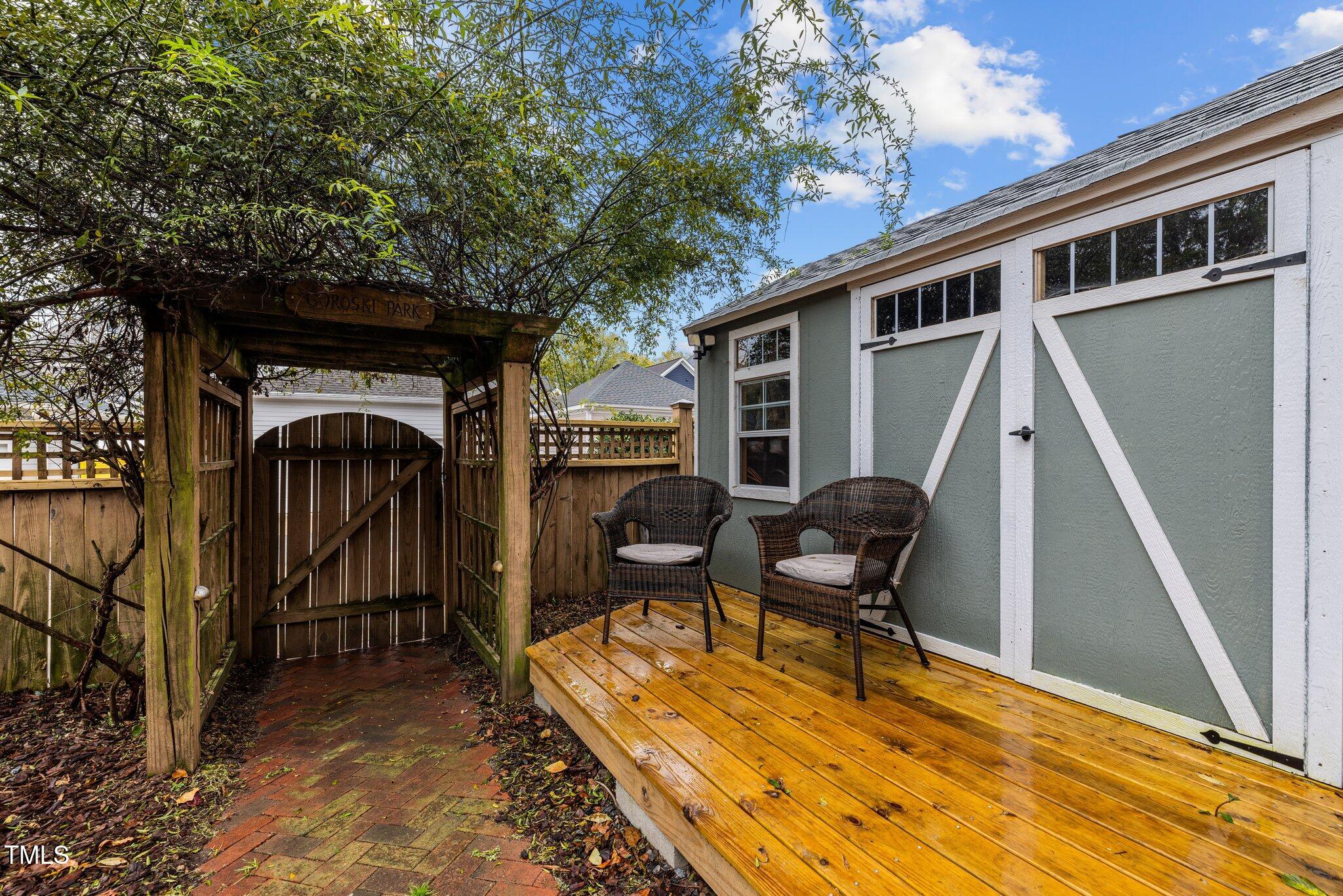 11010 Connally Lane