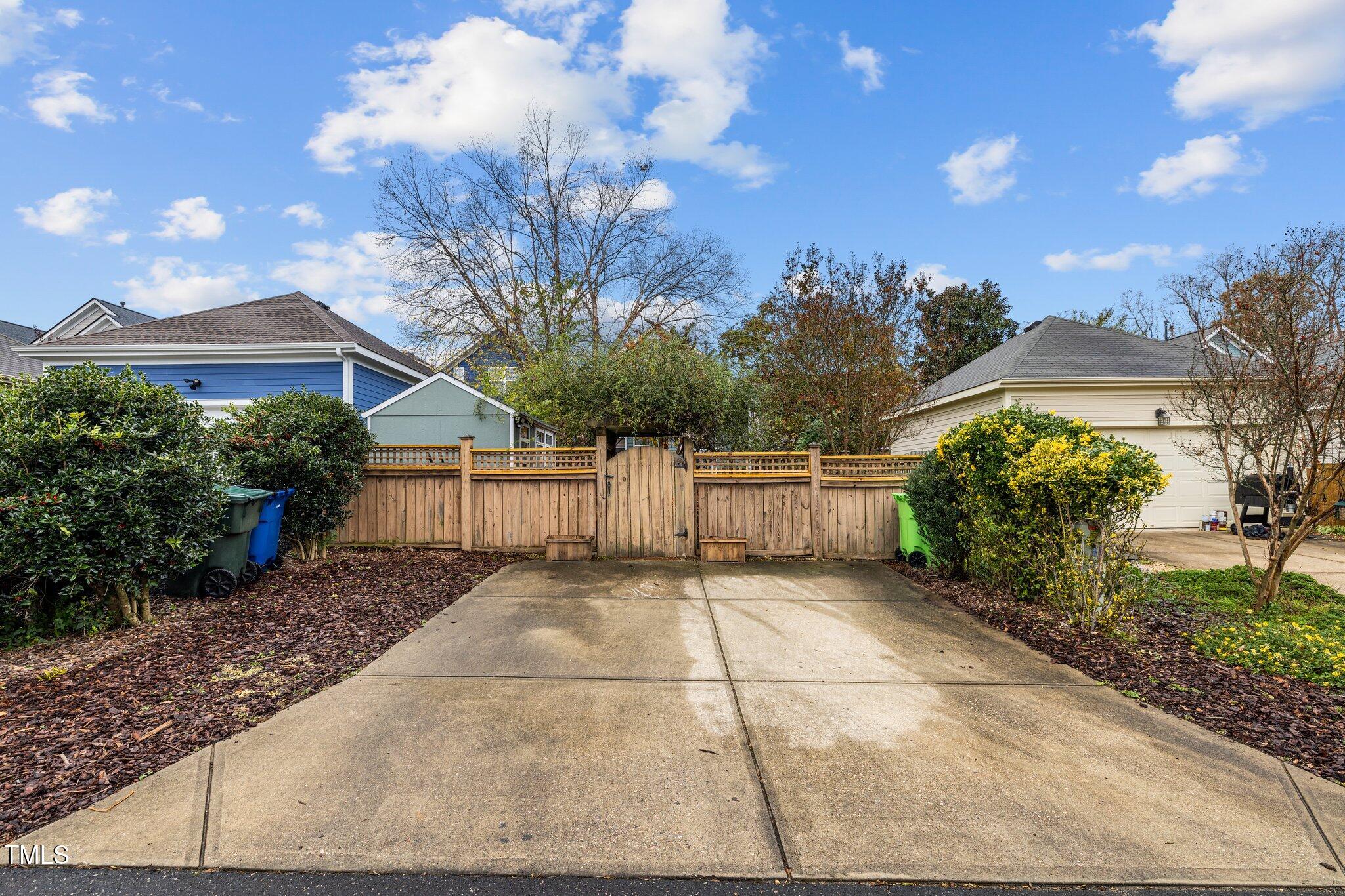 11010 Connally Lane
