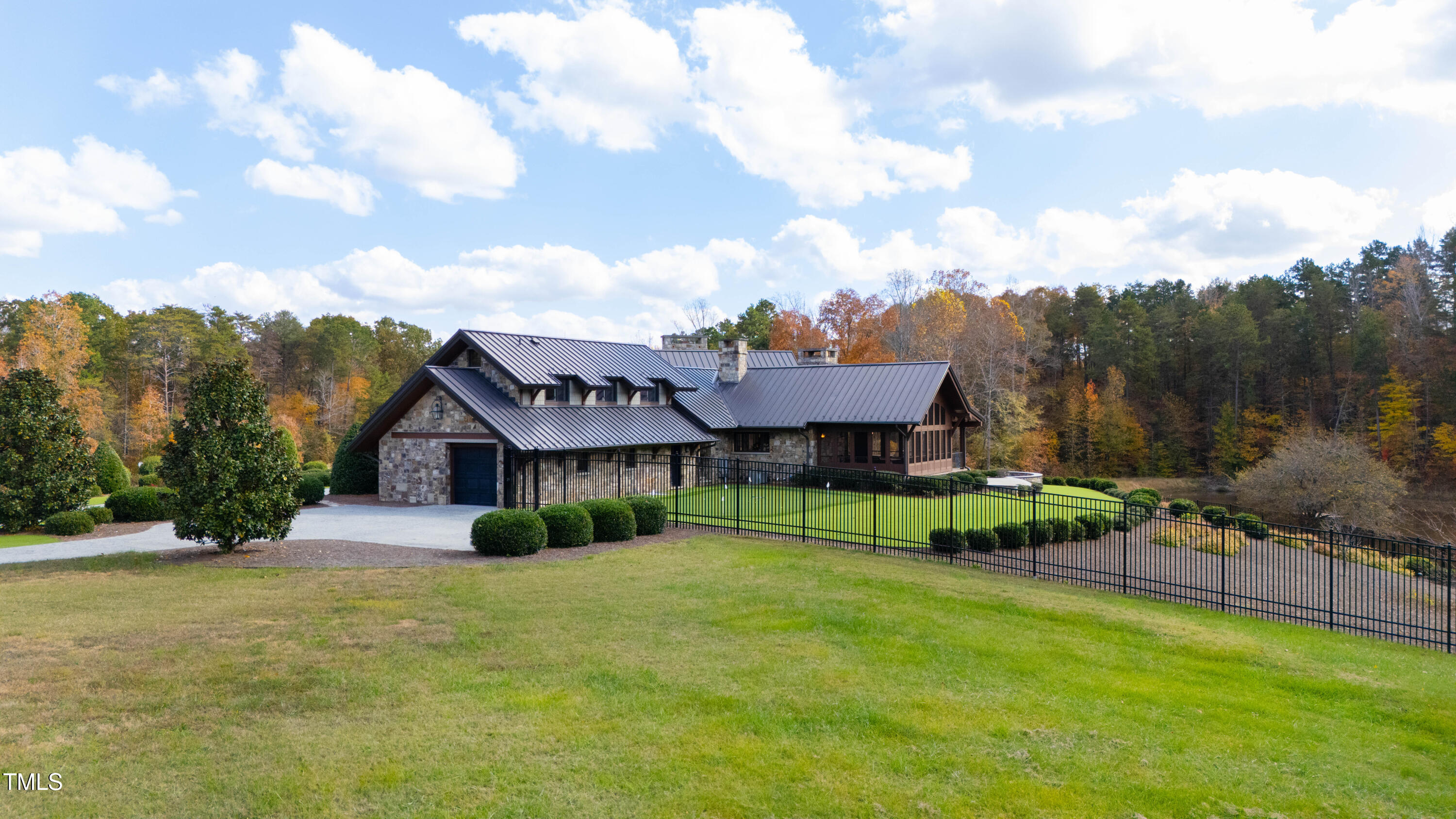 Bella Woods